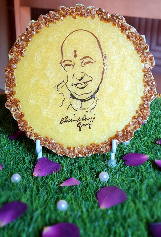 RESIN TABLE TOP 7" ( GURU JI ) WITH BOX PACKING